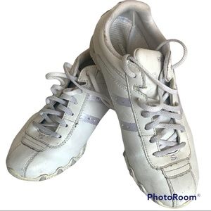 Skechers white women’s sneakers size 6,
